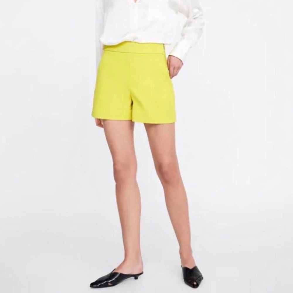 Zara side zip shorts sz small